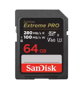 SanDisk-SD-Karte mit 64-GB-Speicherkapazität sowie Angabe der Lese- und Schreibgeschwindigkeiten.
