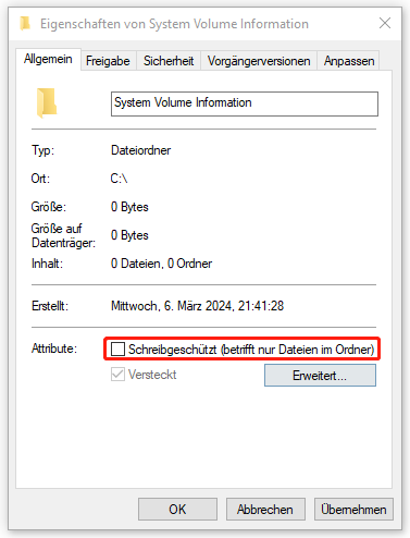 Ein Screenshot zum Deaktivieren des Attributs Schreibgeschützt für den Ordner System Volume Information.