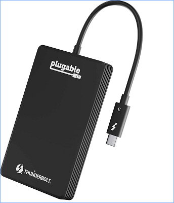 Eine externe SSD mit Thunderbolt-Kabel.