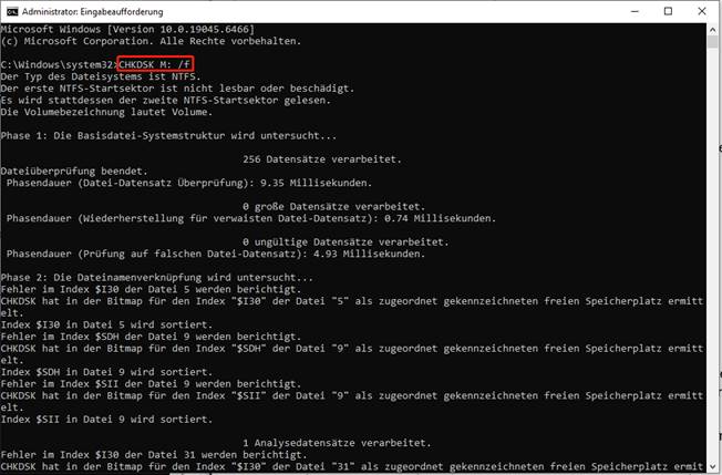 Eingabeaufforderungsfenster mit Anzeige des laufenden CHKDSK-Befehls für Laufwerk H.