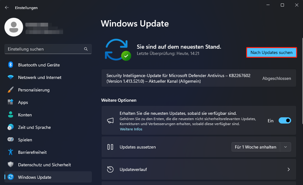 Die Seite Windows Update in den Einstellungen mit der ausgewählten Schaltfläche Nach Updates suchen.