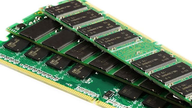 RAM（ランダムアクセスメモリ）とは？その特徴は？