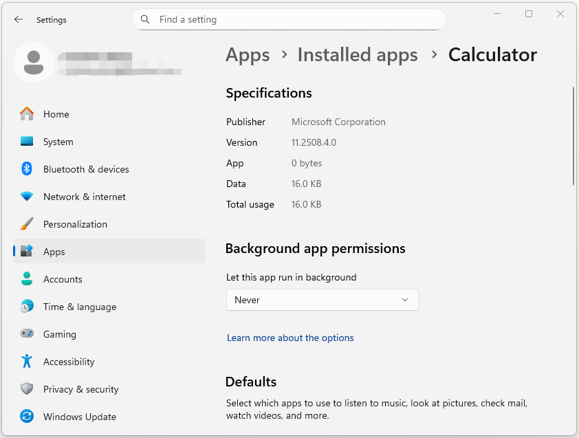 The Calculator page of Settings with disabled Background app permissions.