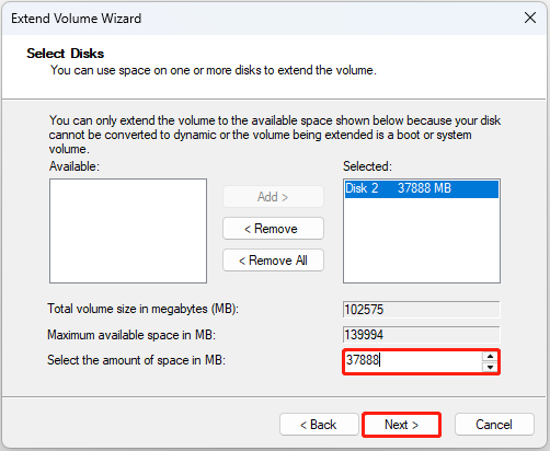 The Extend Volume Wizard with the space allocation field and the Next button highlighted.
