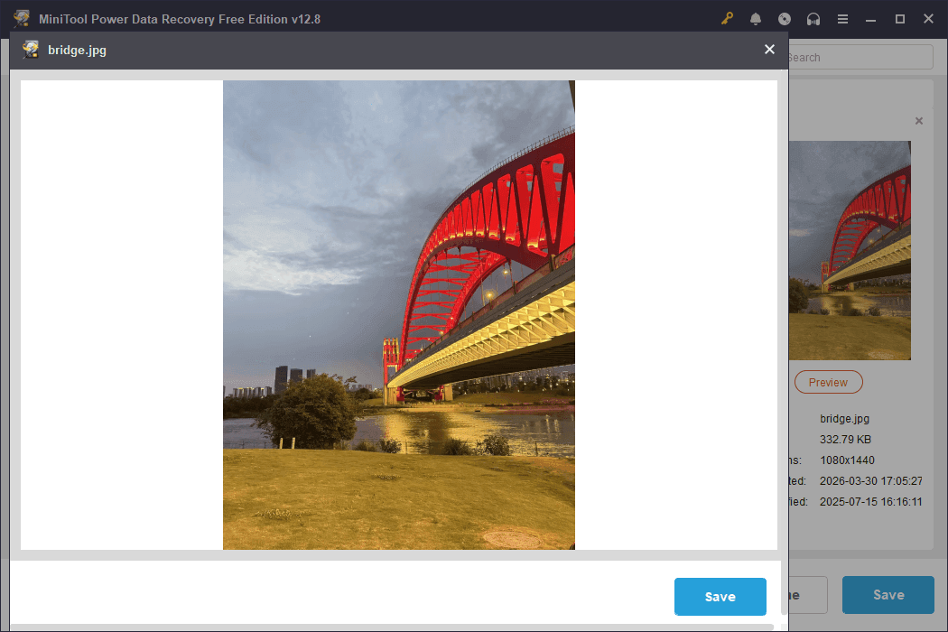 A preview window showing a red bridge, a lawn, and a river embedded in the MiniTool Power Data Recovery interface.