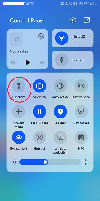 Android turn on/off flashlight in Quick Settings