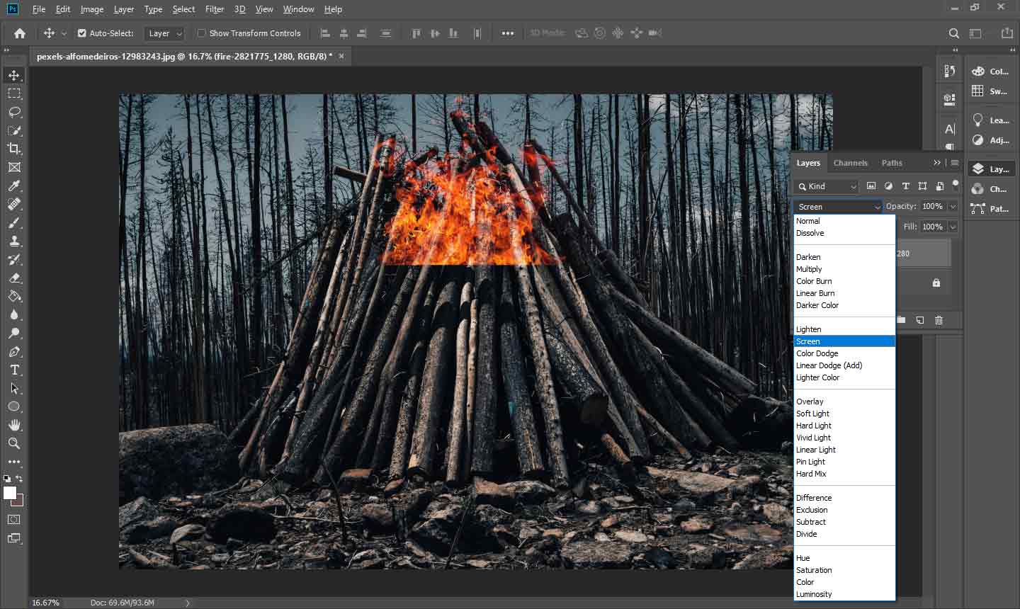 Set the blend mode to screen in Photoshop