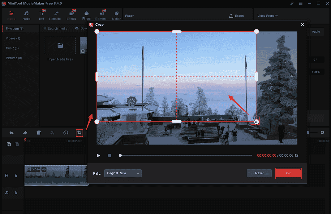The cropping handles being dragged in the Crop window on the MiniTool MovieMaker interface.