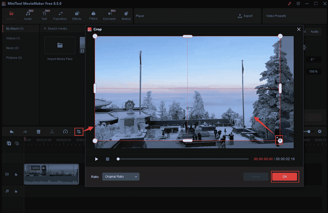 MiniTool MovieMaker interface showing how to crop a video in the Crop window.