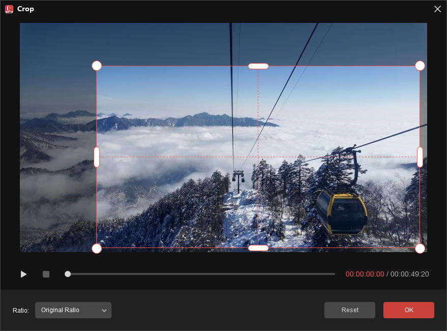 MiniTool MovieMakerのクロップウィンドウで動画クリップをクロップする様子
