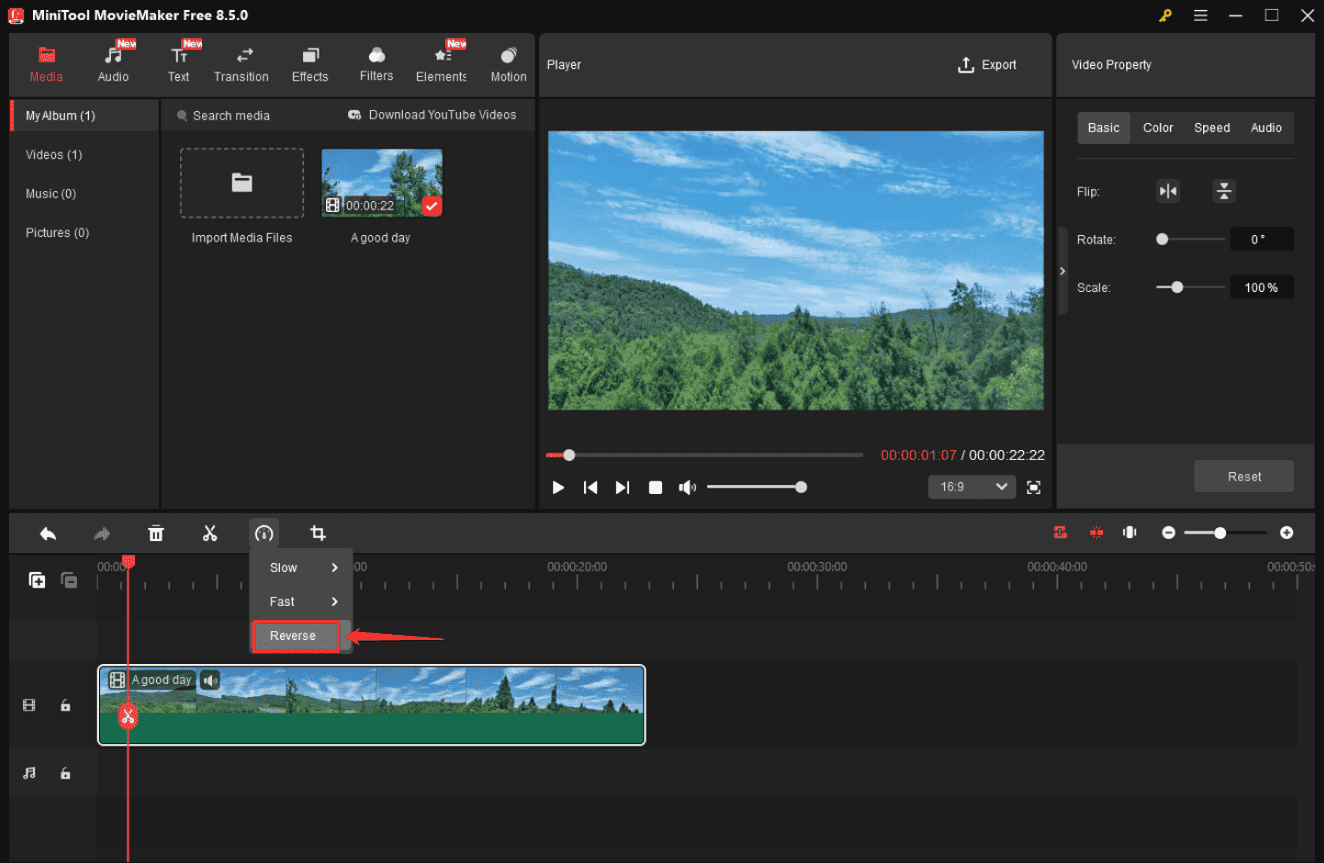 The selected Reverse option from the Speed dropdown on the timeline toolbar of MiniTool MovieMaker.