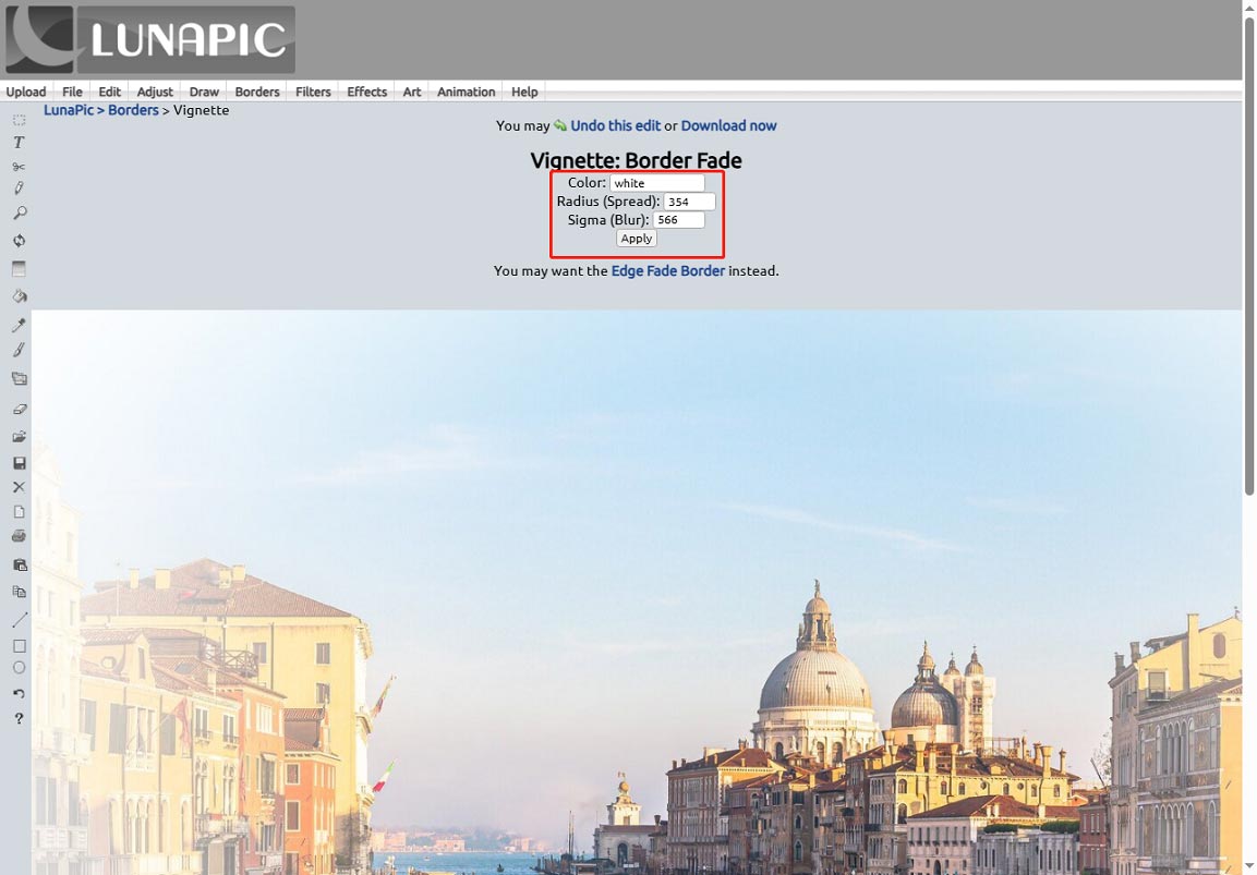Lunapic interface showing how to add a vignette to a photo.
