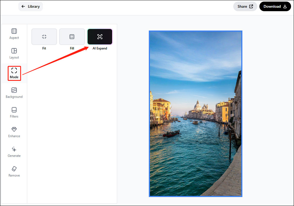 The editor page of the Instasize website showing how to expand a photo.