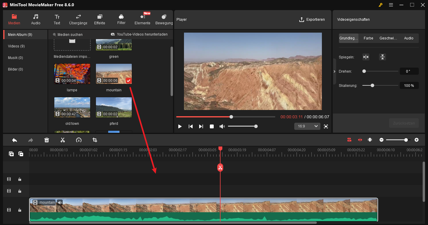 Importieren von MOV-Dateien in MiniTool MovieMaker und Ablegen der Datei auf der Zeitleiste.