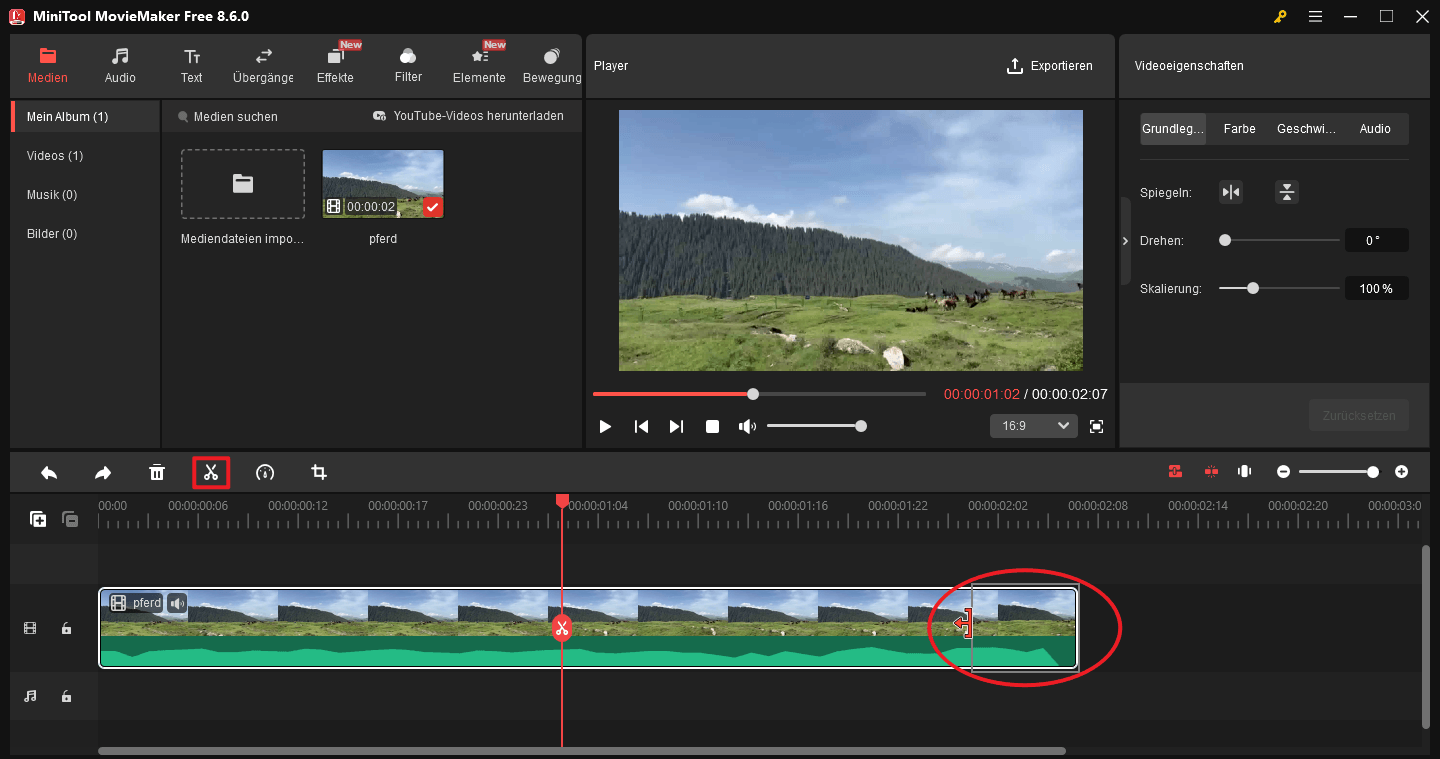 Benutzeroberfläche von MiniTool MovieMaker mit den ausgewählten Symbolen „Schneiden“ und „Teilen“ auf der Zeitleiste.