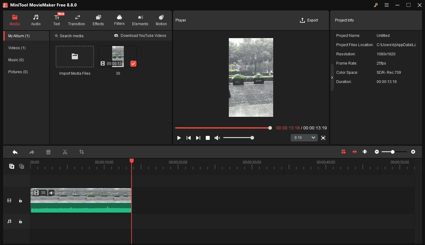 MiniTool MovieMaker interface showing a vertial video on the timeline.