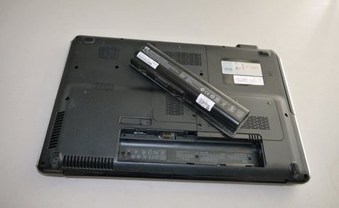 remove battery from laptop