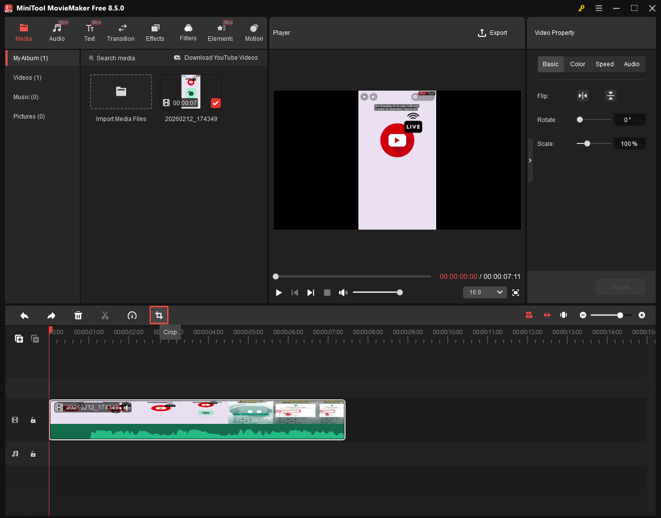 MiniTool MovieMaker interface with the Crop option selected.