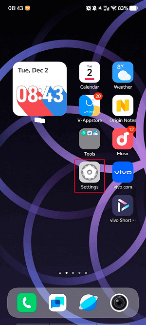 The phone homepage with the Settings app selected.