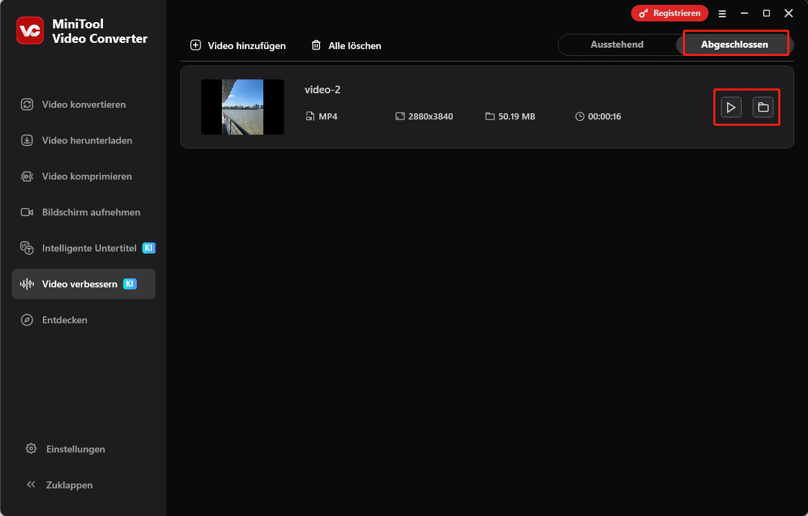 MiniTool Video Converter Video-Enhancer Oberfläche mit Wiedergabe-Symbol und Ordner-Symbol im Tab Abgeschlossen.