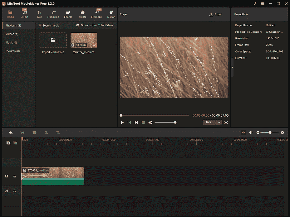 MiniTool MovieMaker interface showing how to trim the video on the timeline.