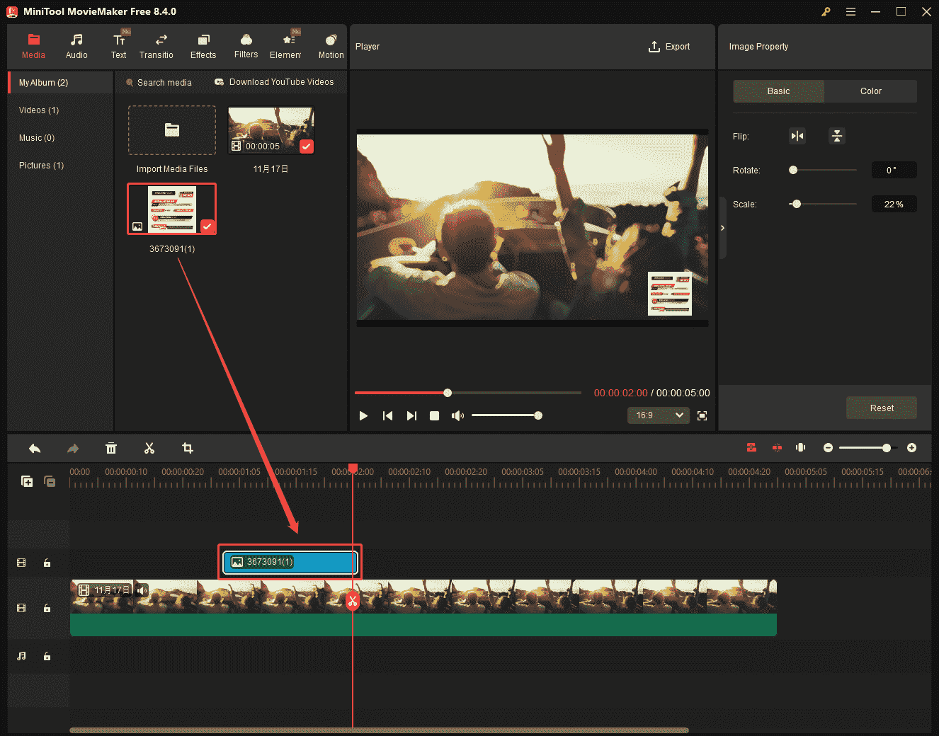 The MiniTool MovieMaker interface shows how to drag the lower third to the timeline.